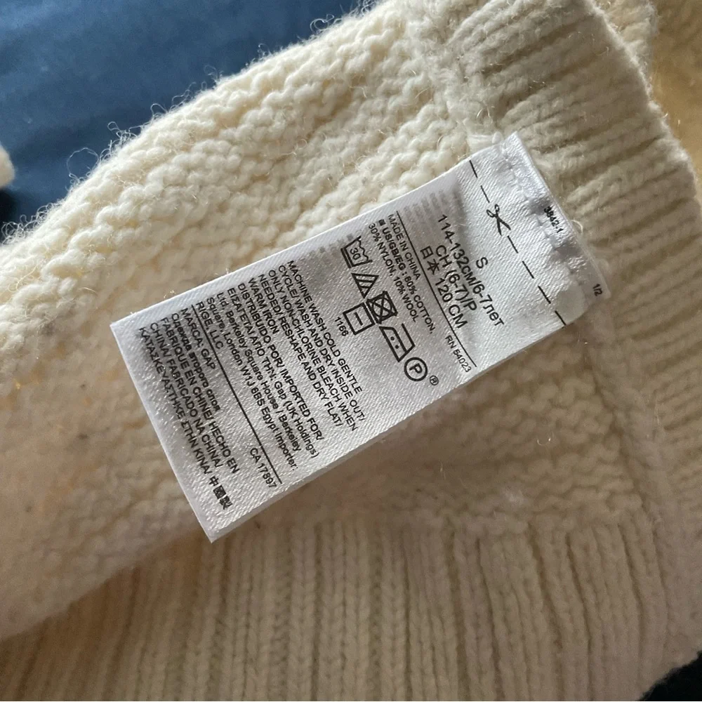 Gap Girls Turtleneck Cable Knit Poncho‎ Cape Organic White